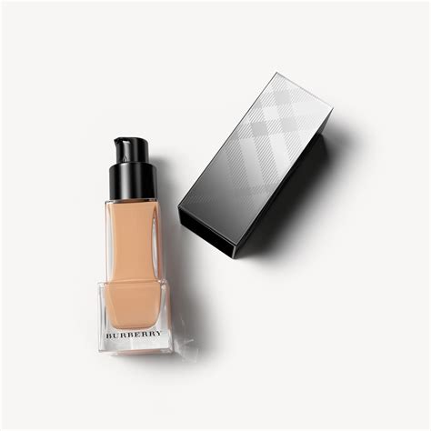 fresh glow burberry|Burberry fresh glow foundation compact.